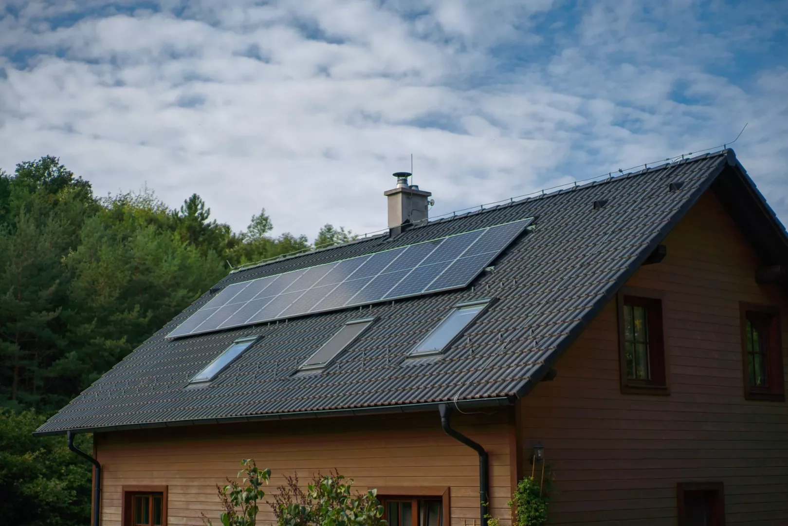 solar-photovoltaic-panels-on-roof-of-family-house-2024-10-21-17-15-05-utc (1)